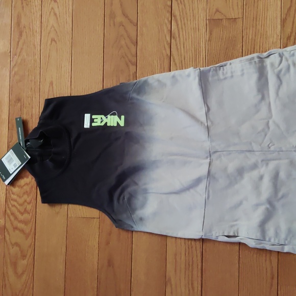 Nike Women's jumpsuit - Picture 2 of 7